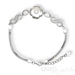 Kép 1/2 -  Letisztult Virág Karlánc