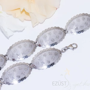 Lézervágott Apró Virágos Felhőcske Csipke Karlánc