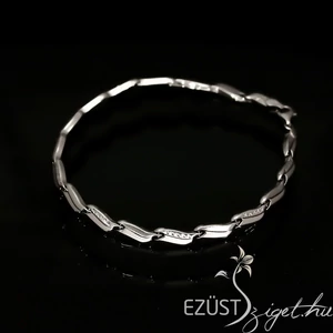 Aria Olasz Tervezésű Karlánc