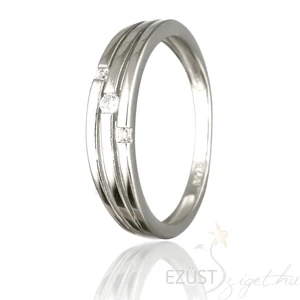 három lépcsős köves gyűrű