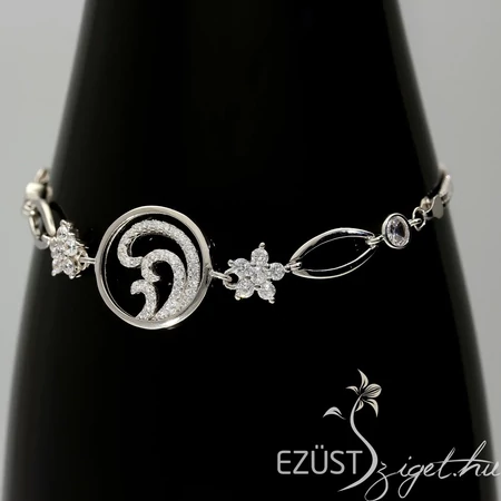 Fodros Hullámok Fénylő Karlánc