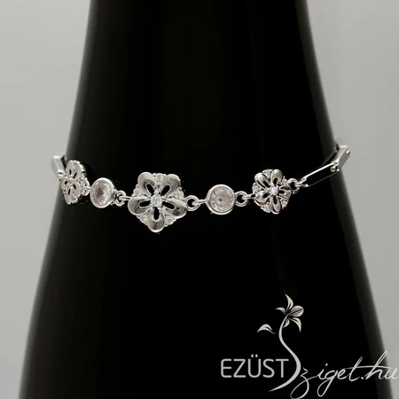 Tündöklő Ezüst Virág Karlánc
