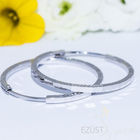 Karika Fülbevaló Csiszolt Téglalap Mintával (40 mm)